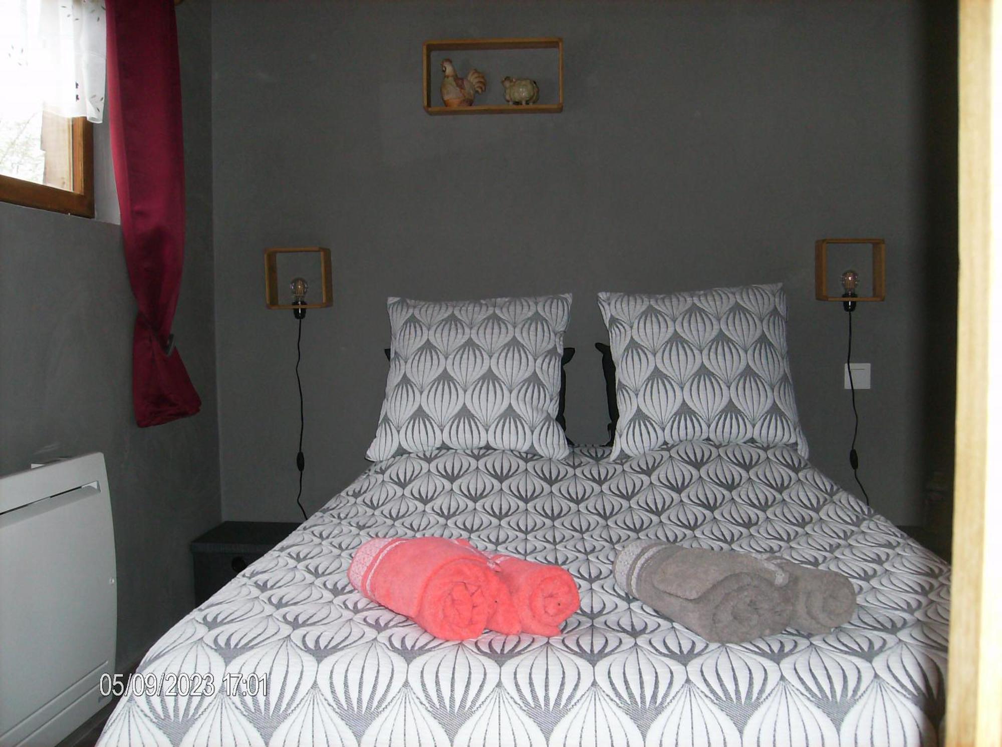Chambres D'Hotes Sous Les Chenes Gondenans-Montby Экстерьер фото